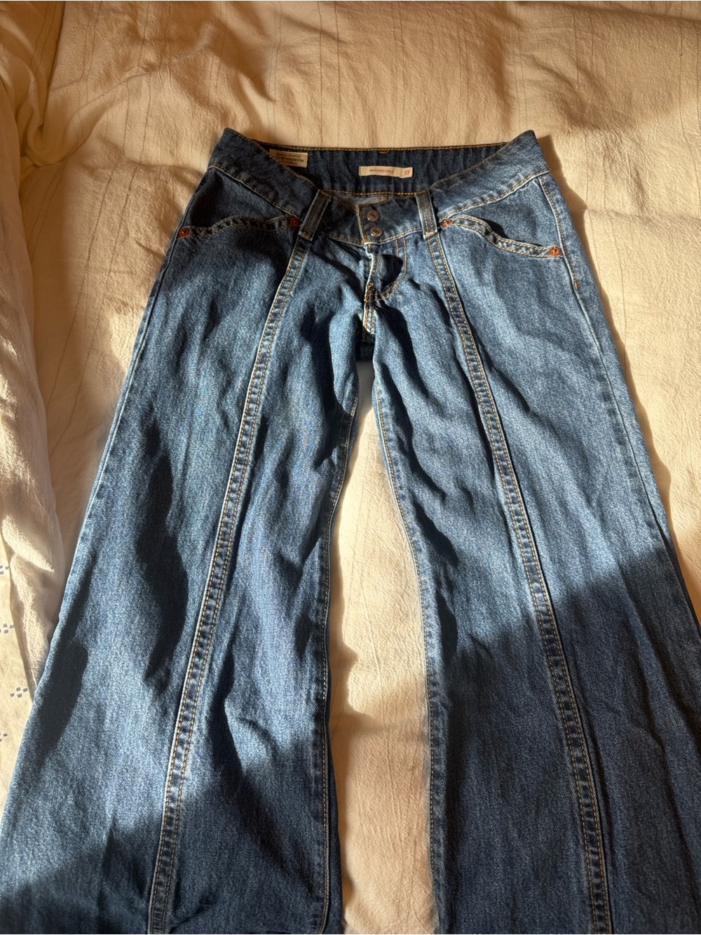 Levi's Noughties Bell low rise